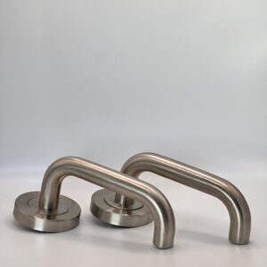 Handle Solutions B Rose 50 Lever Set