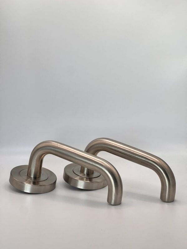 Handle Solutions B Rose 50 Lever Set